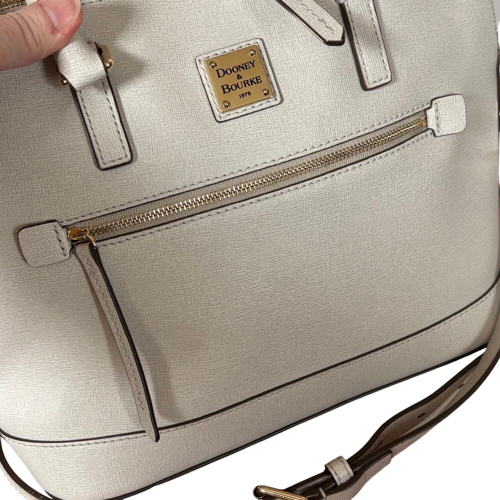 Dooney & Bourke purse light gray/sand saffiano leather 2–way satchel shoulderbag - Picture 8 of 16